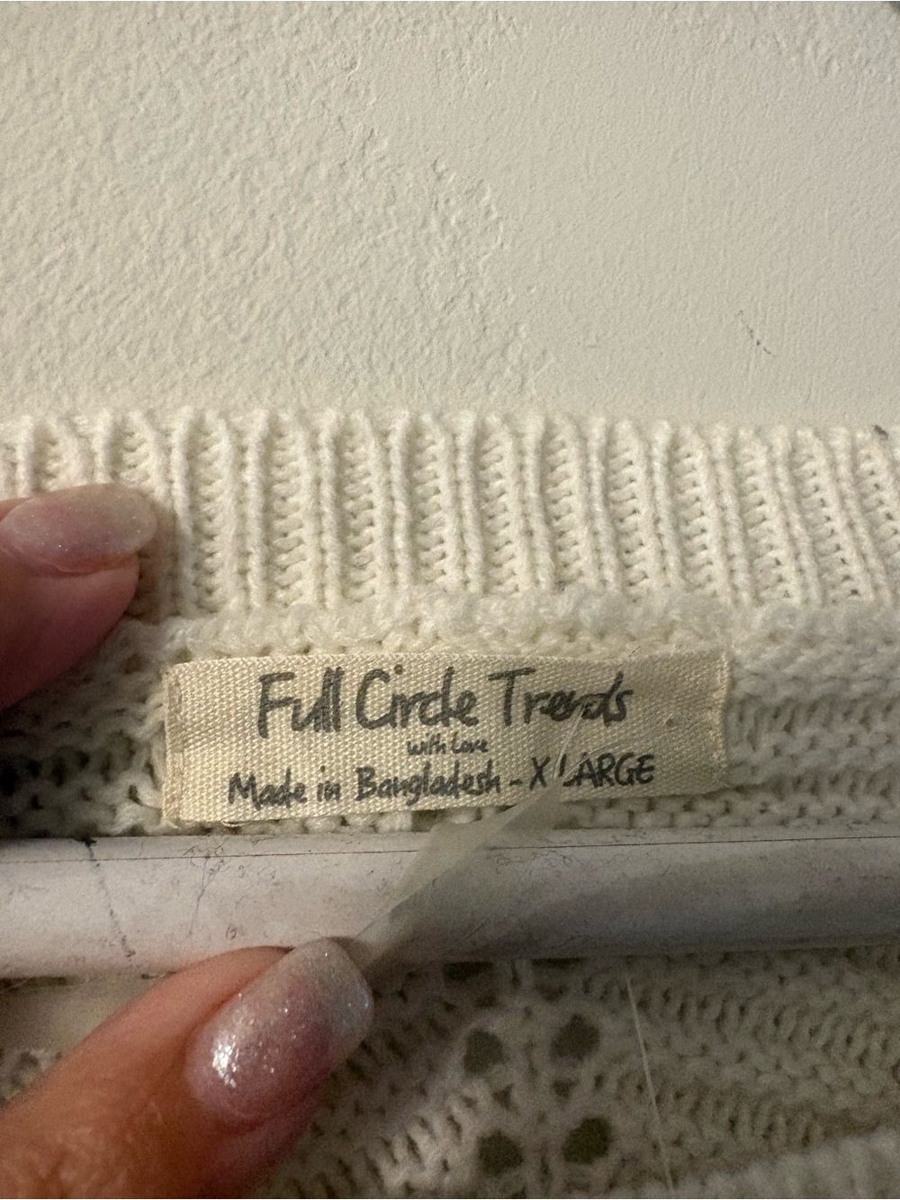 4 Sweater Bundle - Picture 4 of 8